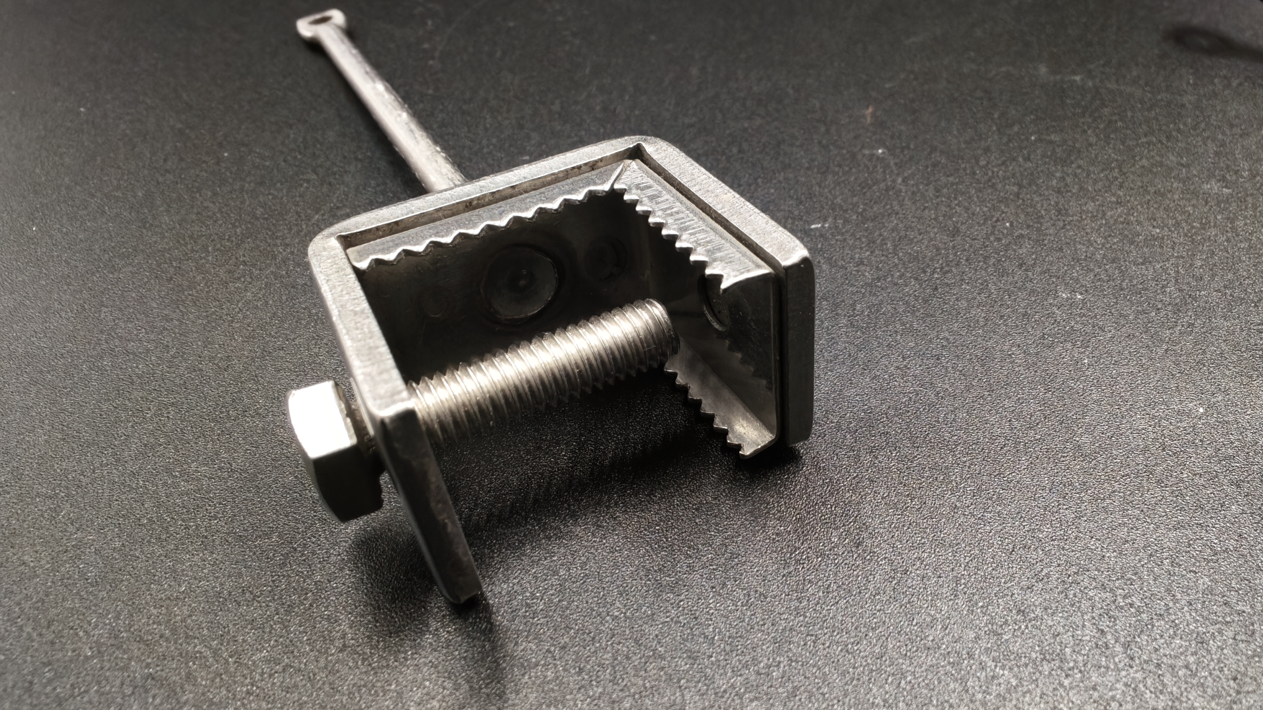 Gutter Clamp With Post